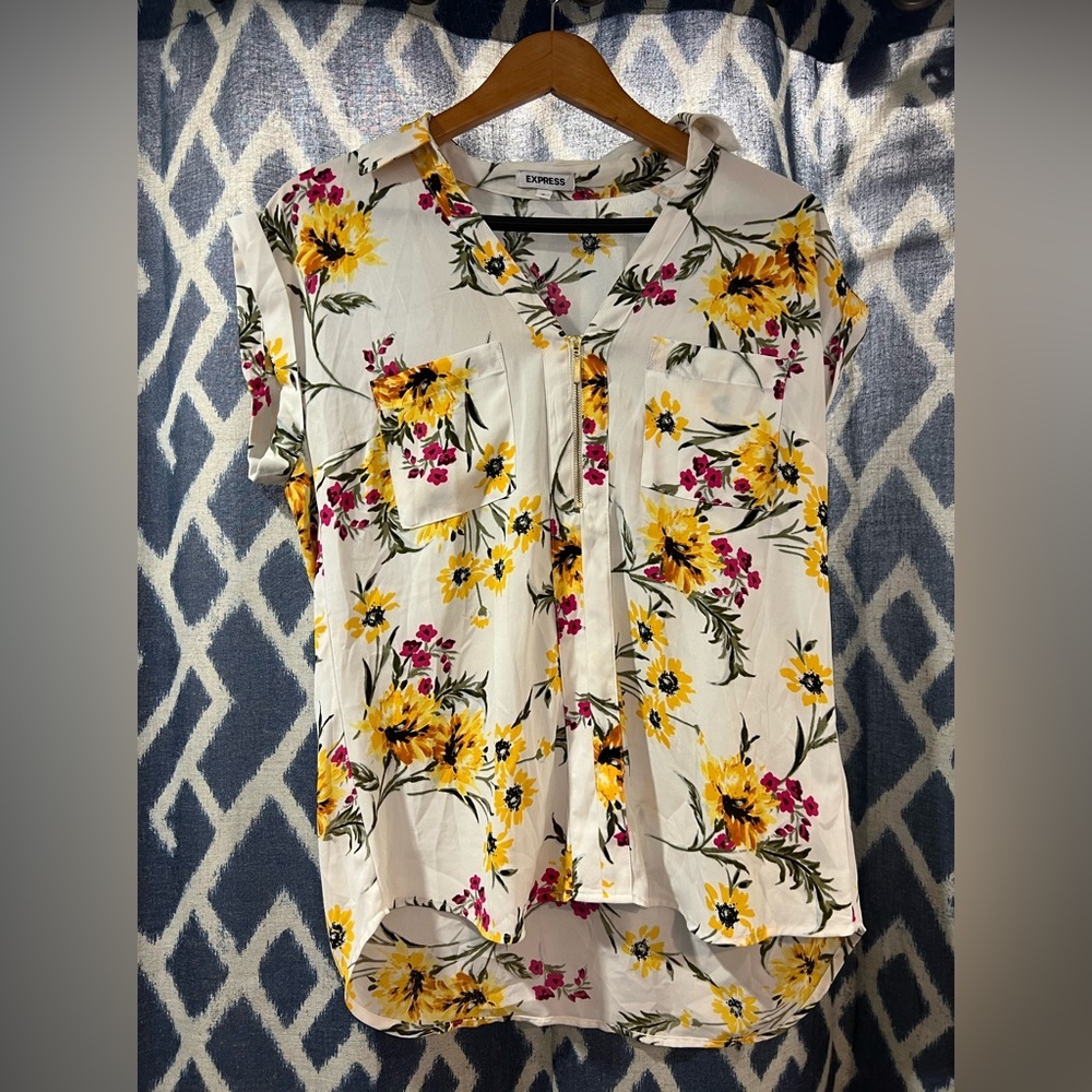 Express White Floral V-Neck Blouse with Yellow & Pink Flowers